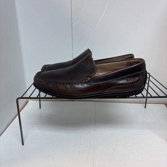 Men’s Ecco Brown Classic Leather Moc Flat Loafer Sz 41 ( 8-8.5) main image 5